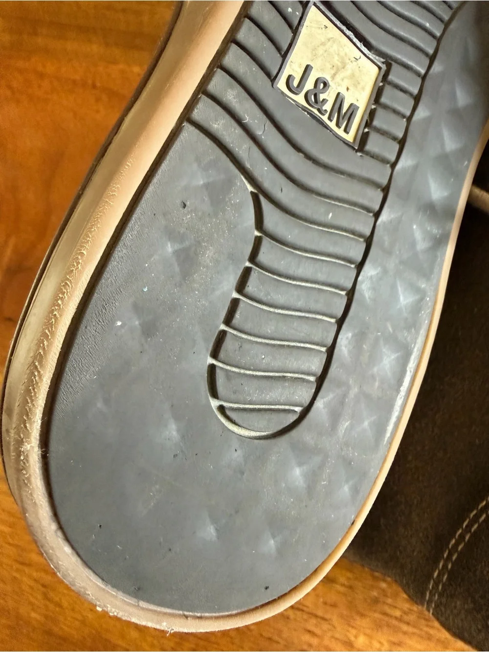 Men's Johnston & Murphy Taupe Suede Chukka Boots